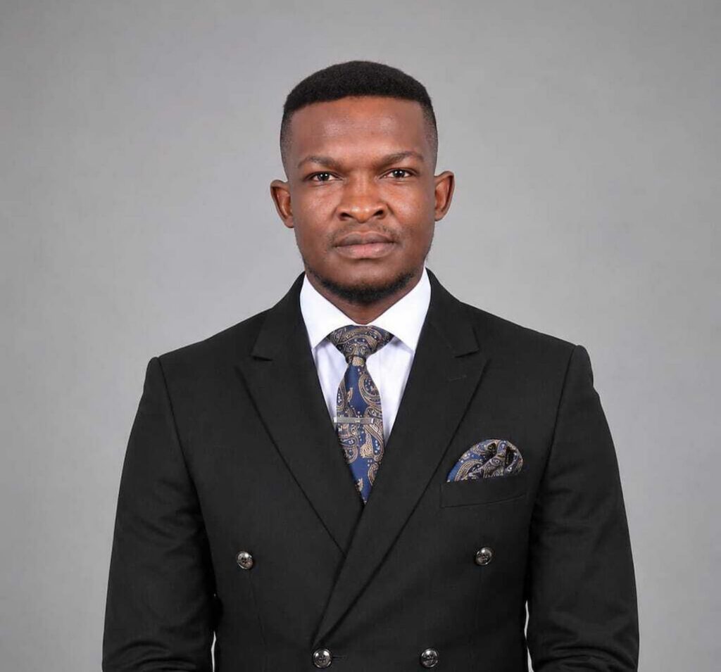 prosper-bumhudza-headshot-w1480